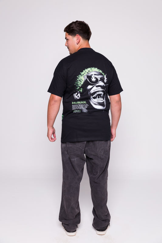 Oversized Human Outcast – Edição Limitada Streetwear